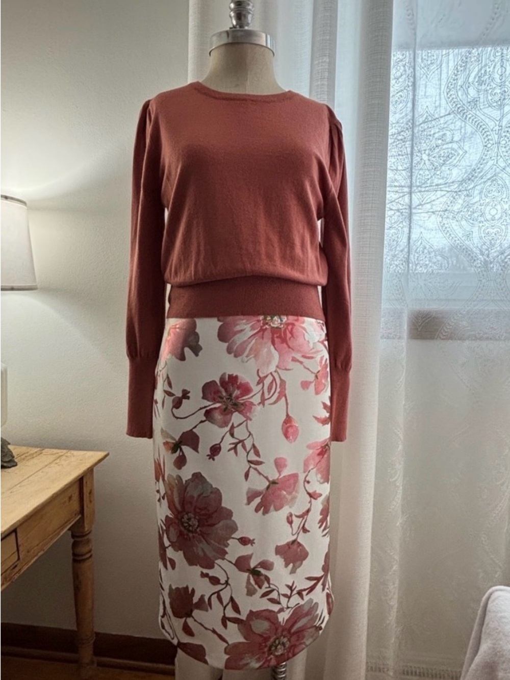 eci Nez York, Metallic Floral Pull-On Pencil Skirt, L, NWOT